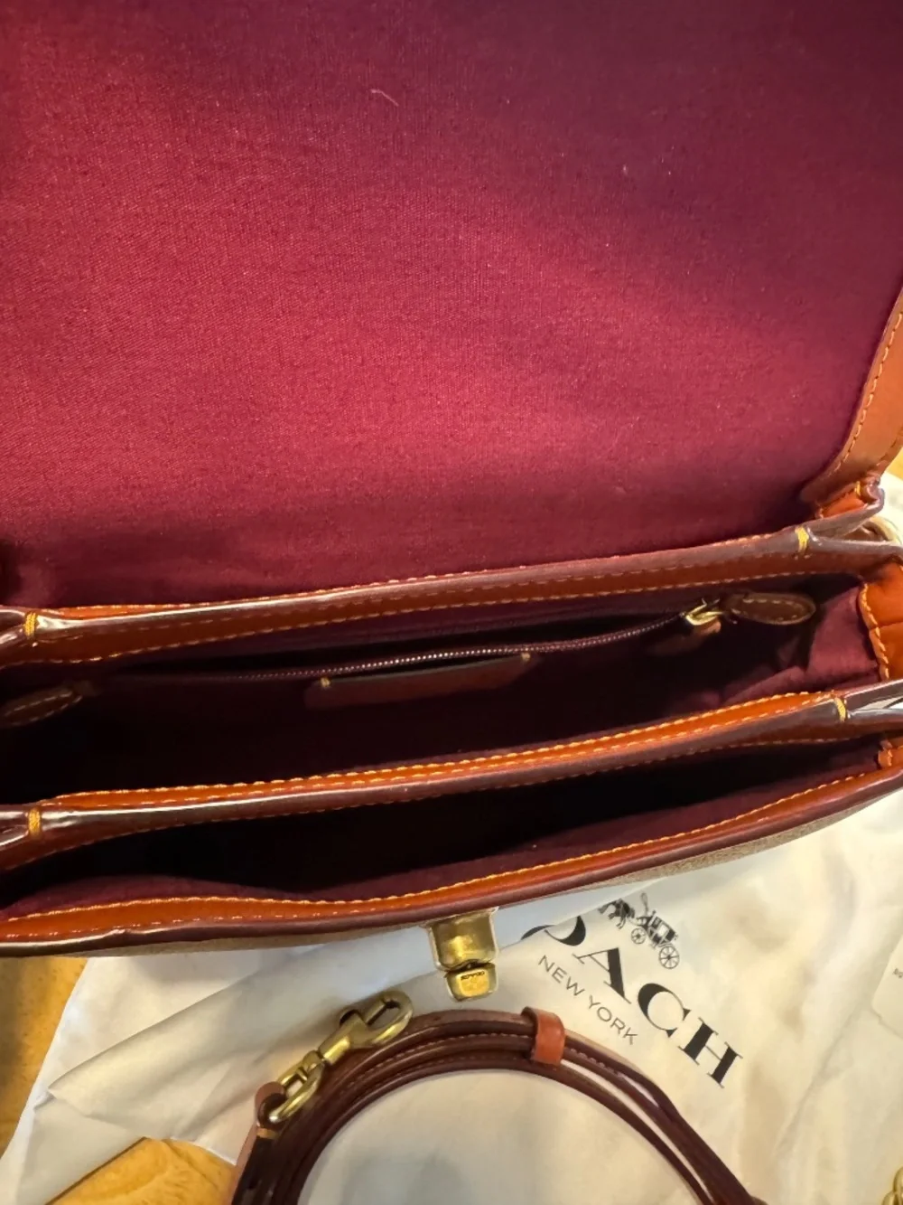 Coach Cassie 19 Tan/Rust Signature - Picture 4 of 6